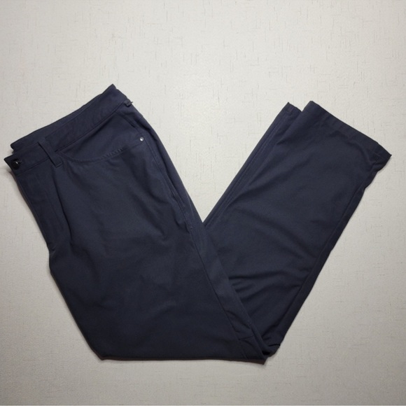 Lululemon Men’s ABC pant - Picture 2 of 9